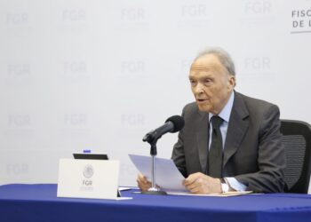 Senado debe llamar a comparecer a Fiscal Gertz Manero