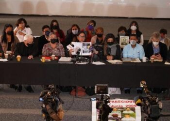 En lugar de investigar desapariciones, el Estado persigue periodistas, defensores y peritos independientes