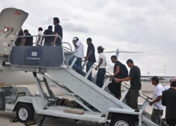 INM paga 670 mdp por viajes de deportación