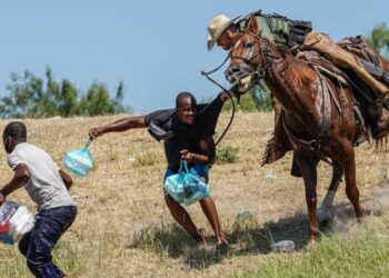 México y EE UU cometen abusos contra los migrantes en la frontera, según Human Rights Watch