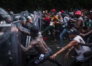 El uso de militares para la migración en México resulta en violaciones a los derechos humanos, según un informe