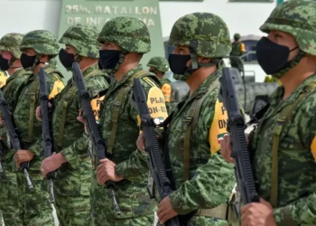 Grupos civiles acusan en un informe a México de “militarizar” su política migratoria