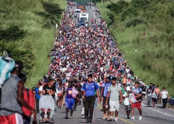 México ha tendido cerco militar para contener migración: organizaciones