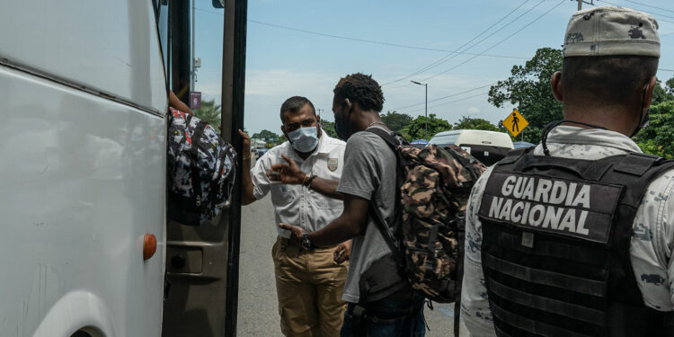 Congreso permite avanzar a la militarización del país