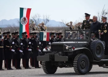 AMLO dice que militarización es una ‘cantaleta’, pero su gobierno ha transferido al menos 80 funciones civiles a Fuerzas Armadas